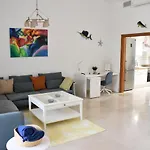 Villa Elsa Tauro Topaz *