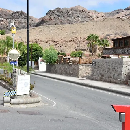 Elsa Tauro Topaz Villa Mogan